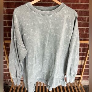 SO green comfy sweatshirt